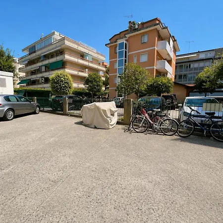 Rotonda Sul Mare I Acview&parking Lignano Sabbiadoro